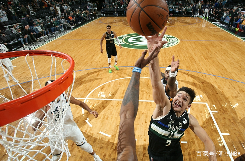 皇家马德里发布备战花絮;窗口期手感冰凉;NBA常规赛任务艰巨;赛季目标并未改变 皇家马德里发布备战花絮;窗口期手感冰凉;NBA常规赛任务艰巨;赛季目标并未改变