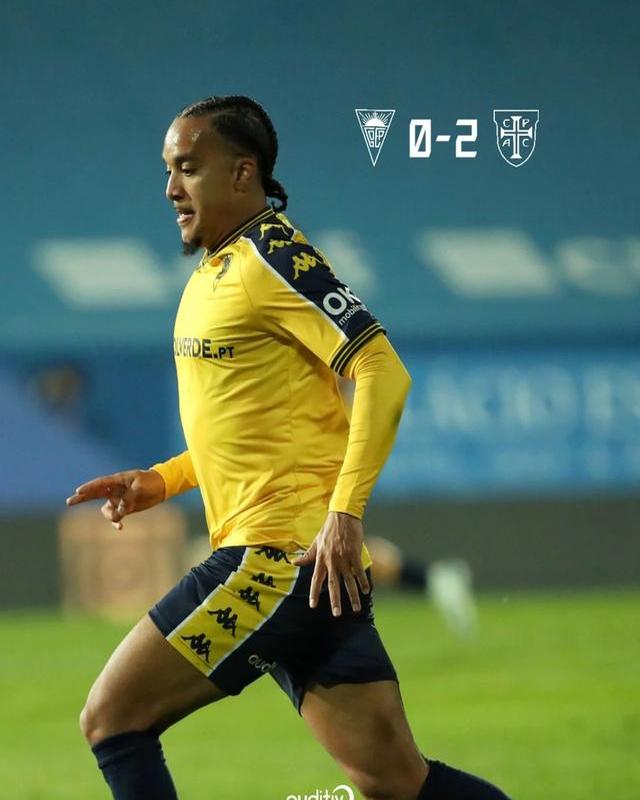 里程碑夜本菲卡再遭质疑，葡超集结日刷纪录，更衣室稳定，轮换策略成焦点